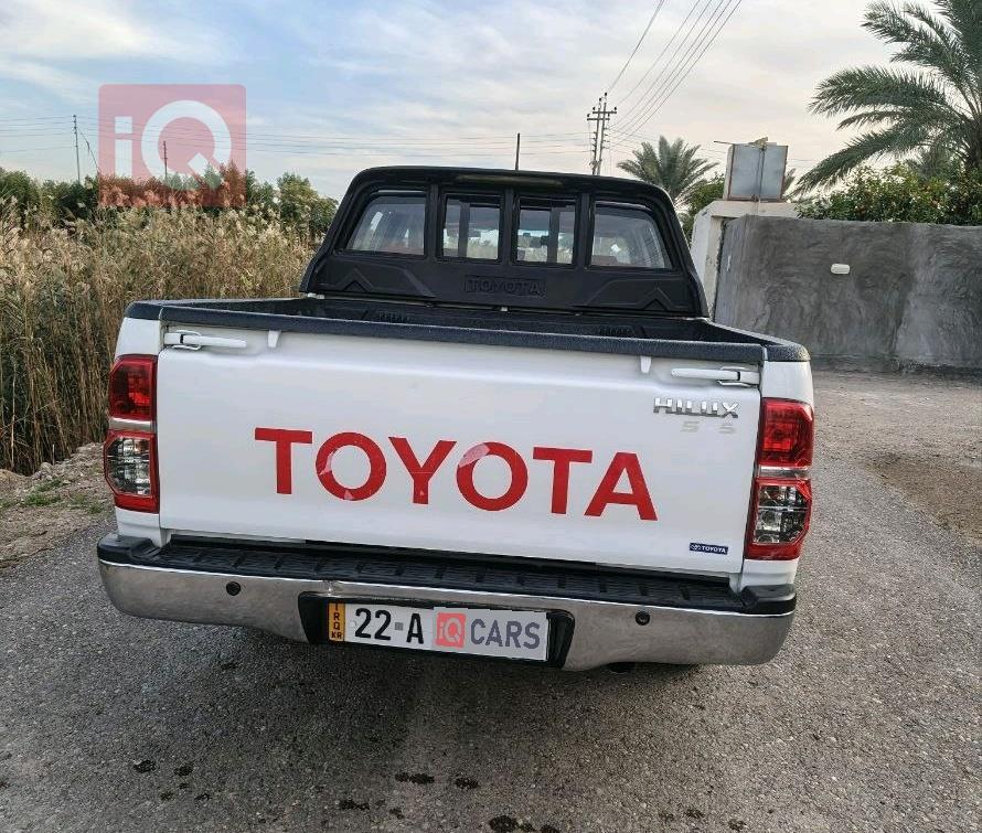 تويوتا هايلوكس